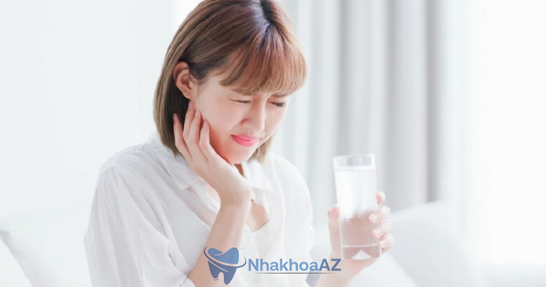 Các bệnh lý răng miệng có thể tác động khiến người bệnh bị ê răng