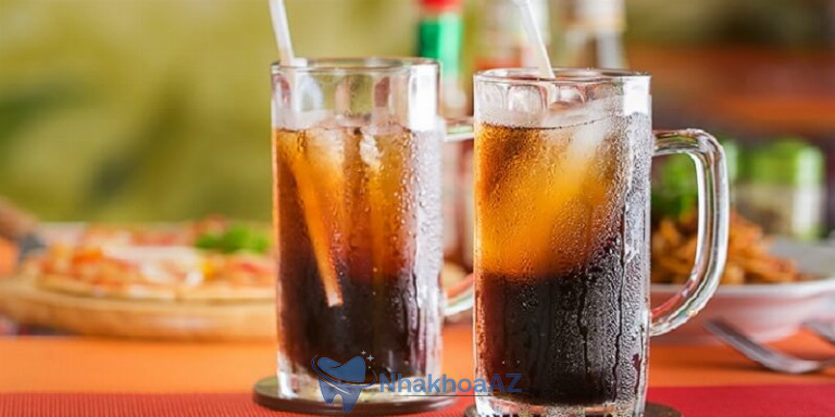 Ăn nhiều tinh bột và đường khiến cho khoang miệng xuất hiện các mảng bám